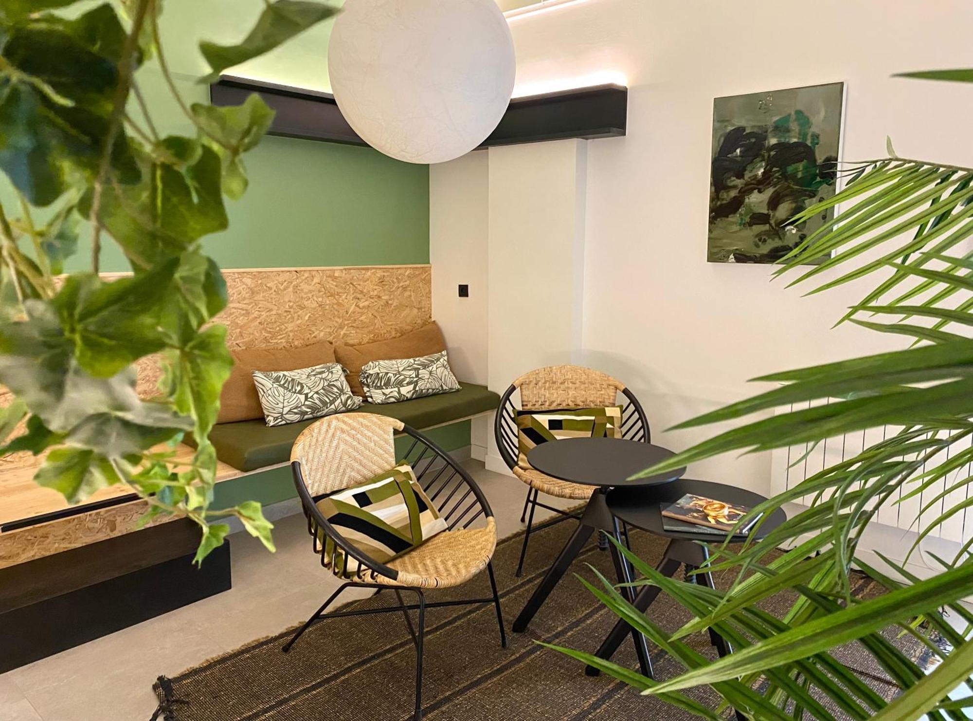 Mihotel Comte Lyon Exterior photo